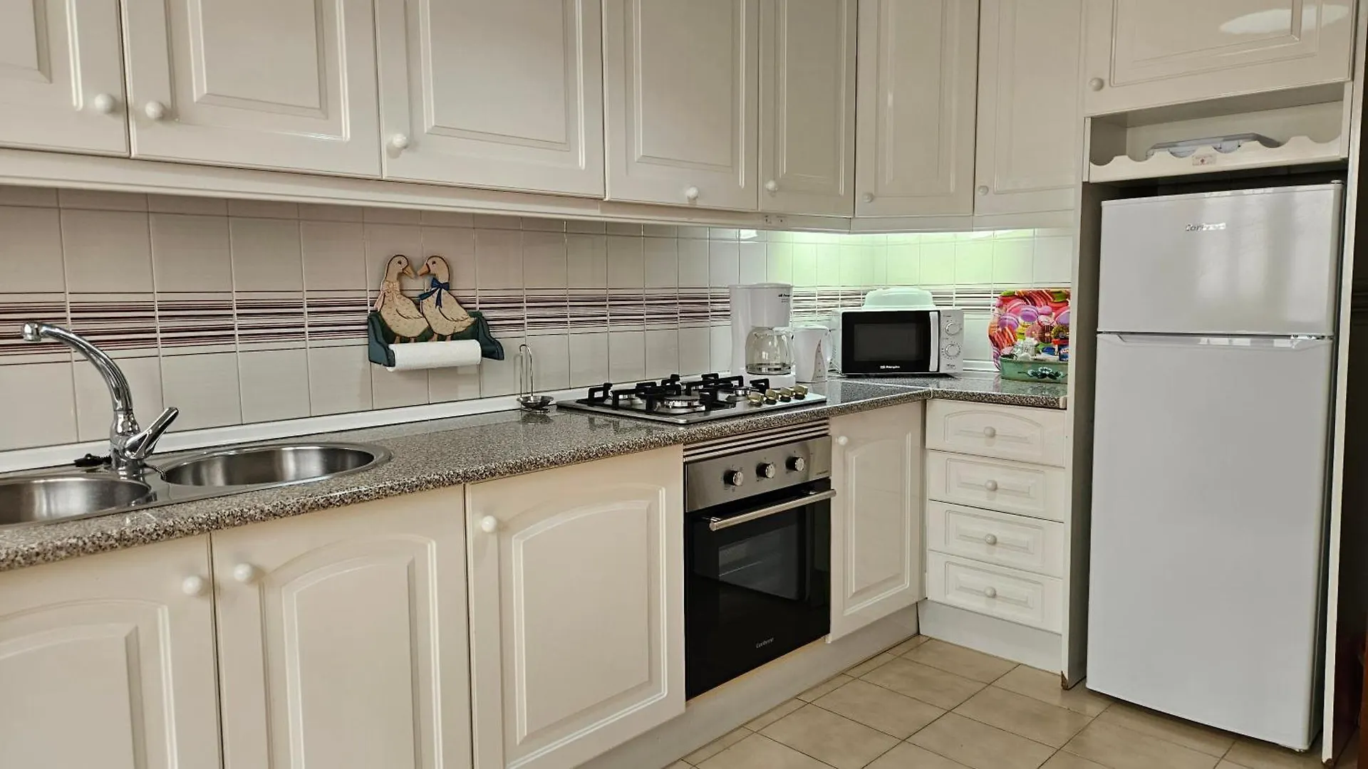 Casa Blanca-Parking Gratis Apartment Sanlucar de Barrameda Spain